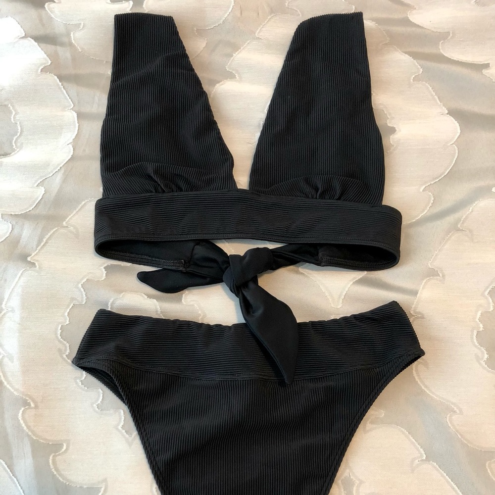 Abercrombie&Fitch cheeky, high-thigh, high-waisted bikini - NEVER WORN